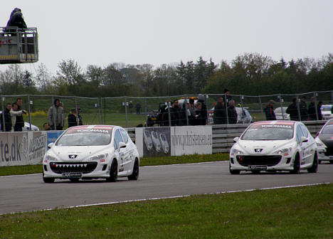 Anders Majgaard og David Falch sikrede Number 1 Racing endnu en 1-2 sejr det andet løb.